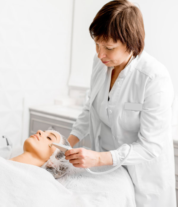 doctor with her patient