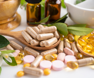 alternative medicine herbal and vitamins